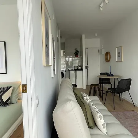 Apartment Atico A 15 Min En Tren Del Centro Sant Adria de Besos