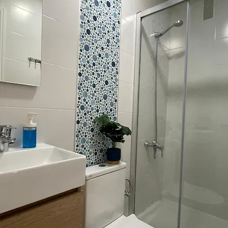 Apartment Atico A 15 Min En Tren Del Centro Sant Adria de Besos